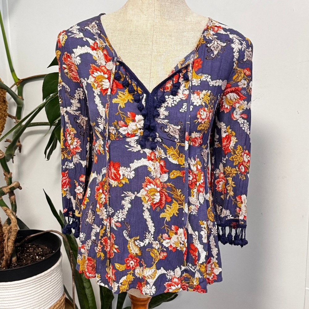 Miss Me Floral Paisley Blouse Womens Medium Blue Boho Pom‎ Pom Tassel Top